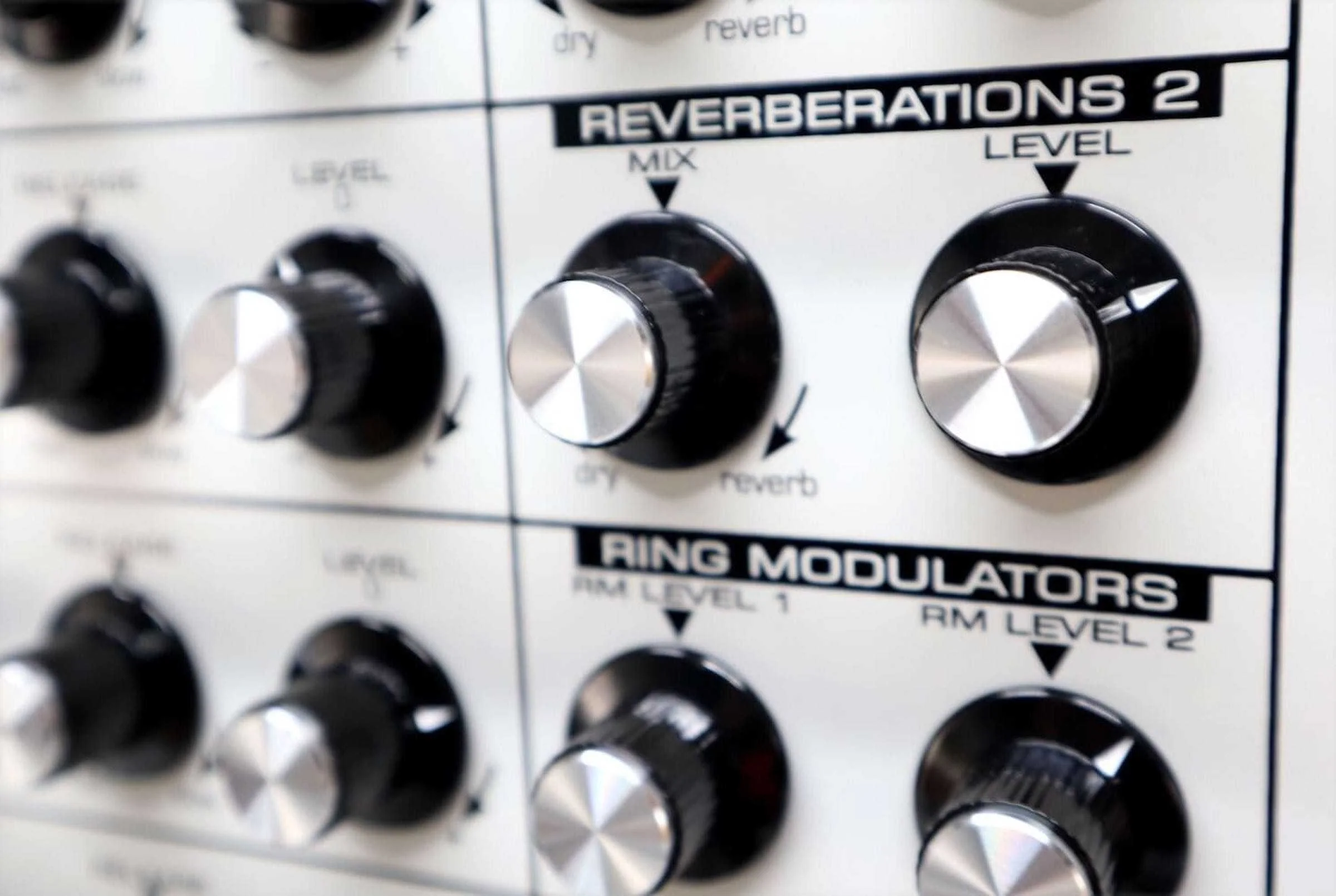 Analogue Solutions Colossus - Image 26